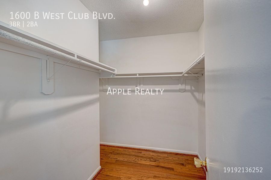 Building Photo - 1600 W Club Blvd