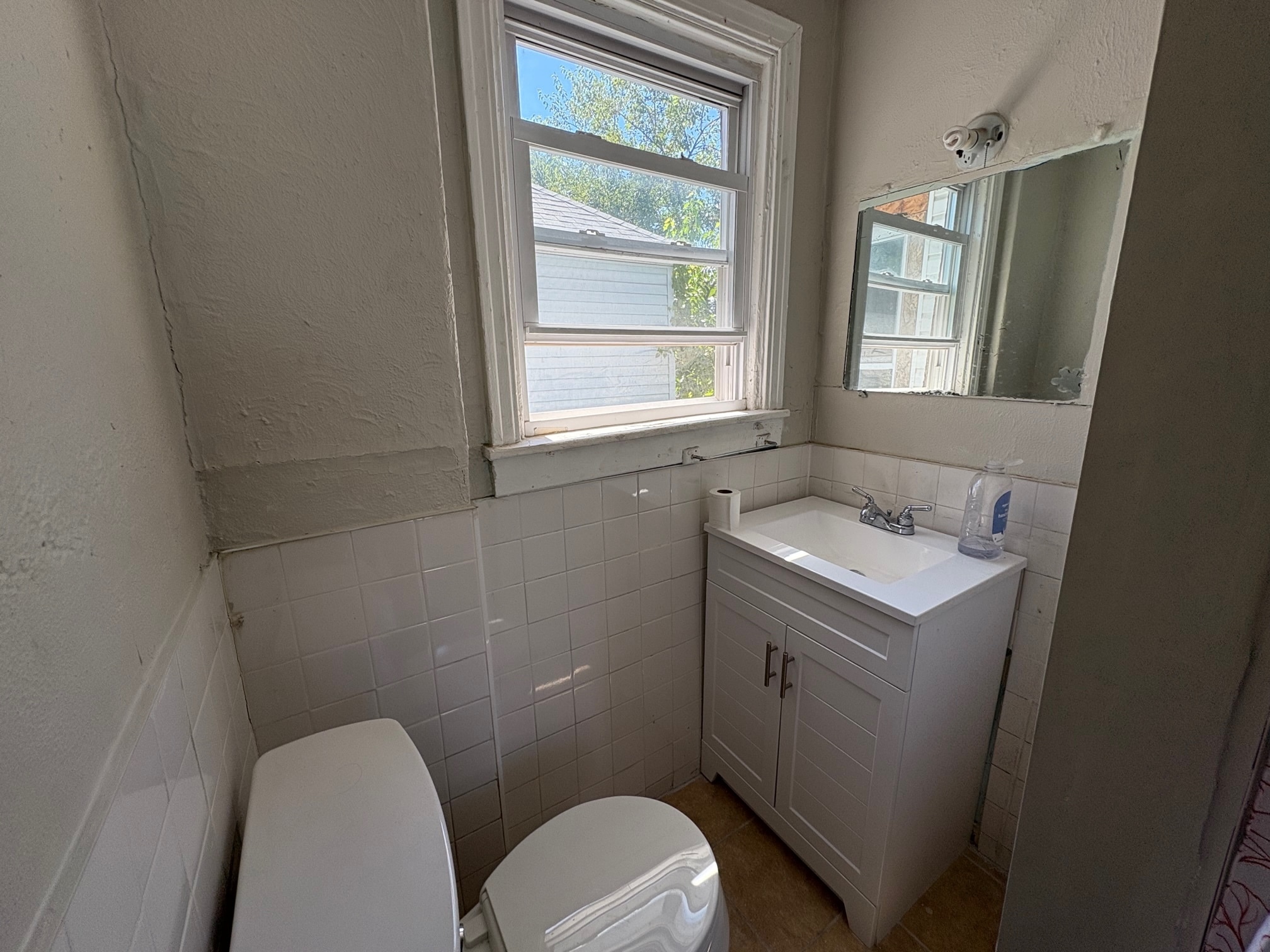 Building Photo - 207 Dunseith St