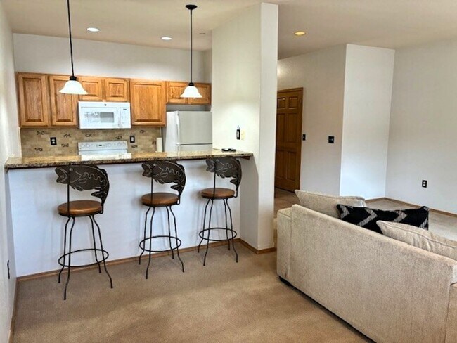 Building Photo - Long Term Rental - Tarn Landing A7