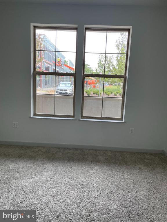 Building Photo - 10755 Fairgrounds Dr