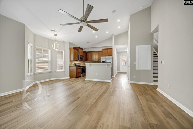 Building Photo - 161 Springhaven Dr