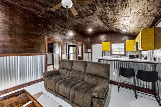 Building Photo - 2823 Avenue Q