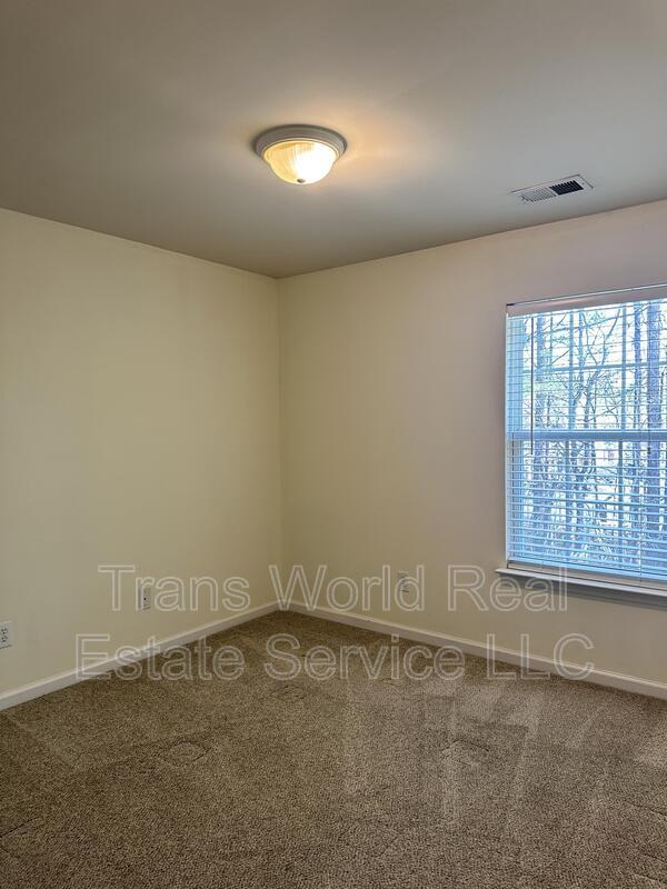 Building Photo - 9821 Alger Trce