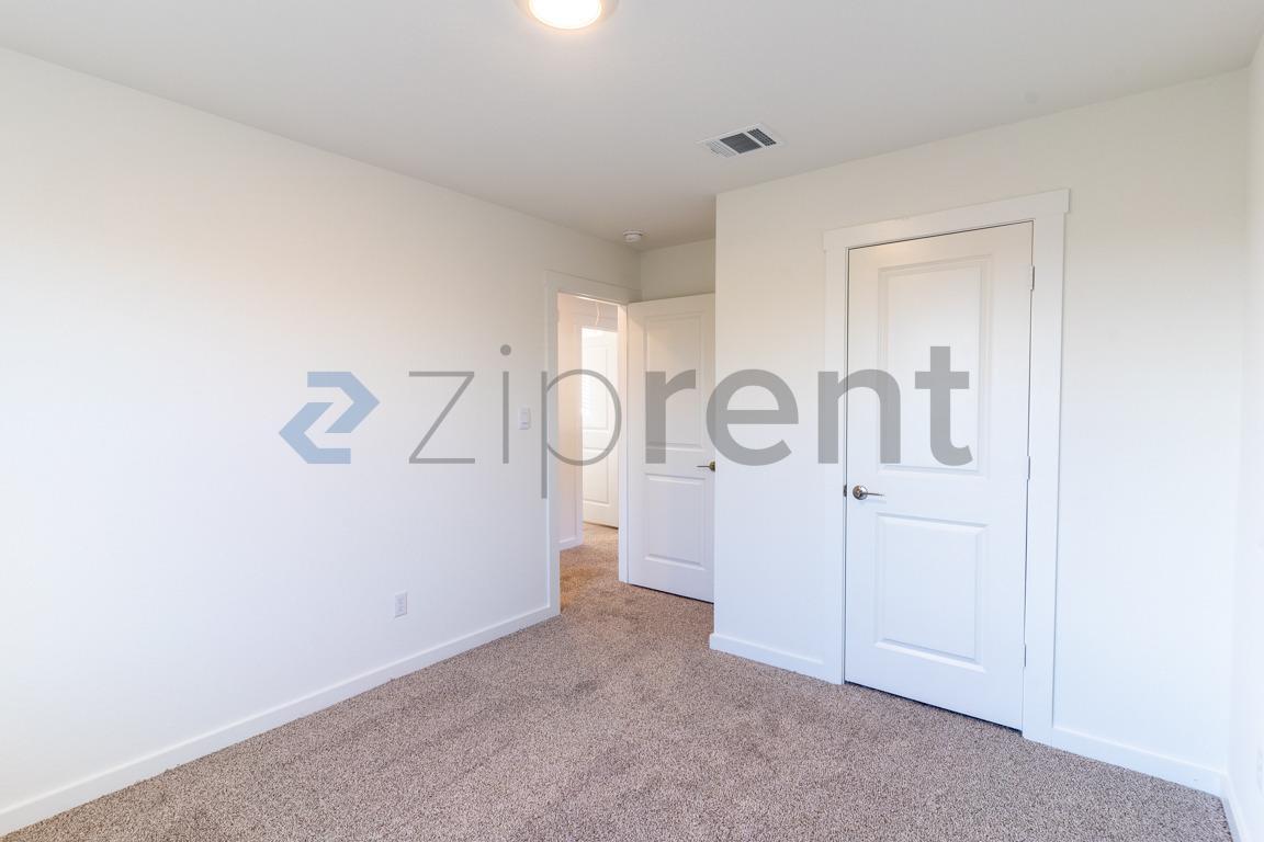 Building Photo - 2421 Wallin Bradley Dr