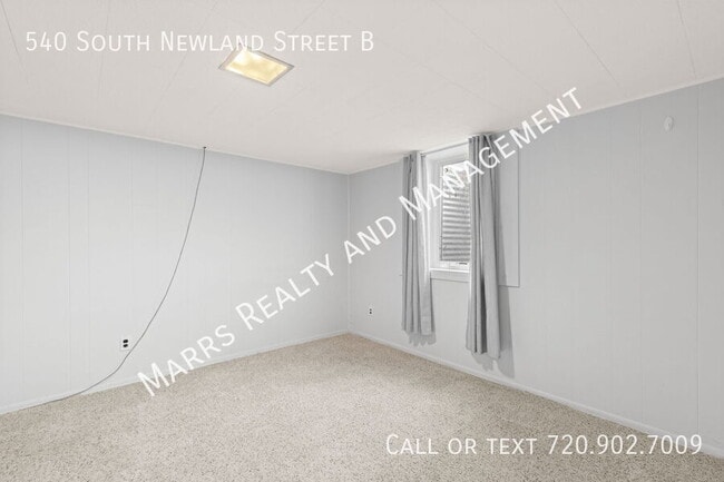 Building Photo - 540 S Newland St