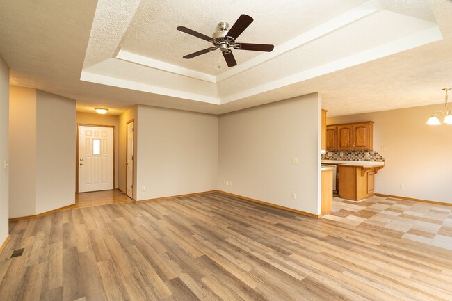 Building Photo - 322 S Dexter Ave