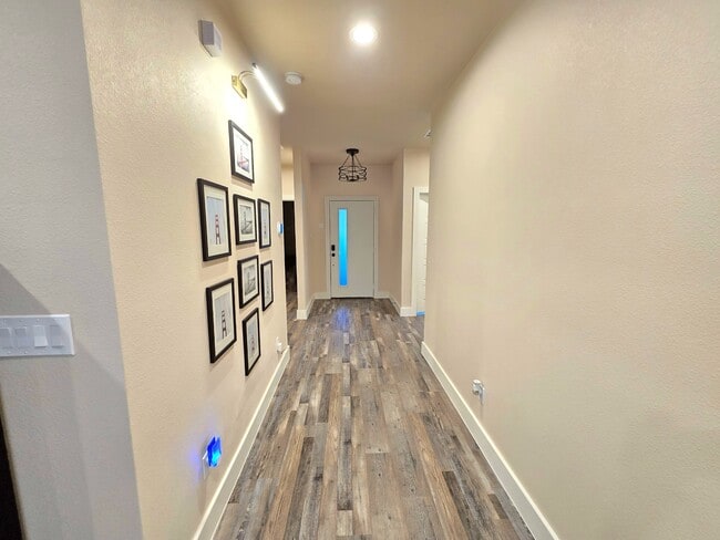 Building Photo - 2716 Brigham Ln