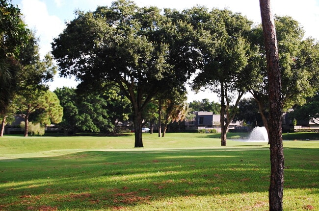 Building Photo - 120 Old Meadow Way