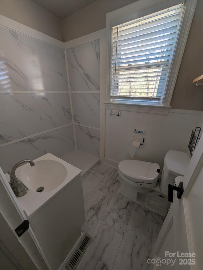 Building Photo - 243 Woodland Rd