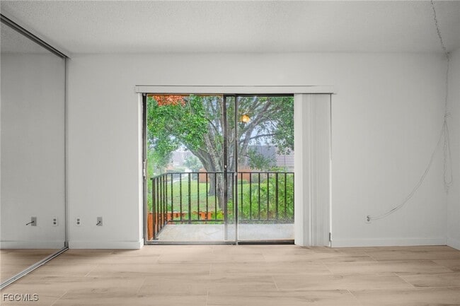 Building Photo - 1703 Park Meadows Dr