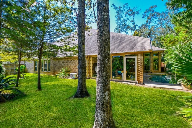 Building Photo - 23335 Robinson Pond Dr