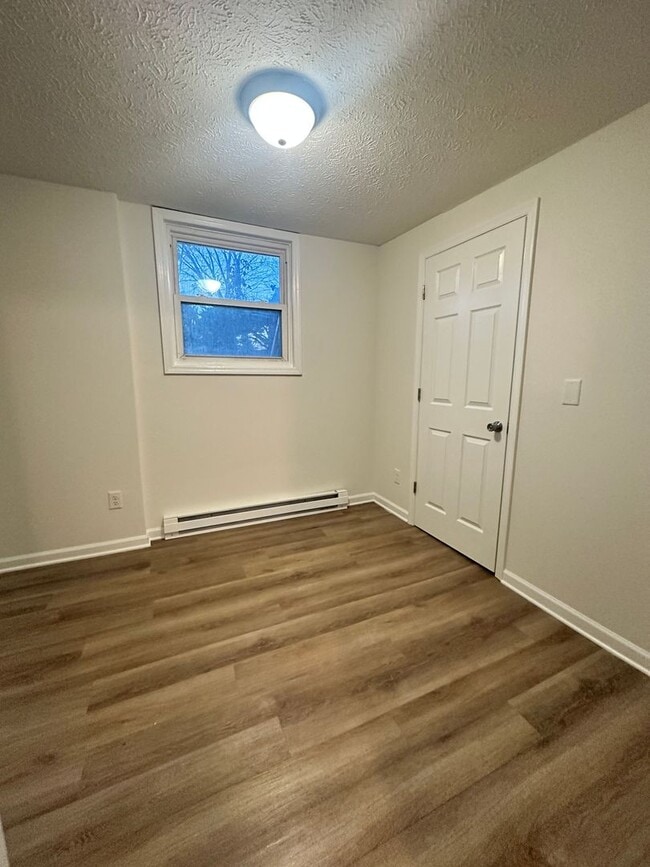 Building Photo - Apartment for Rent