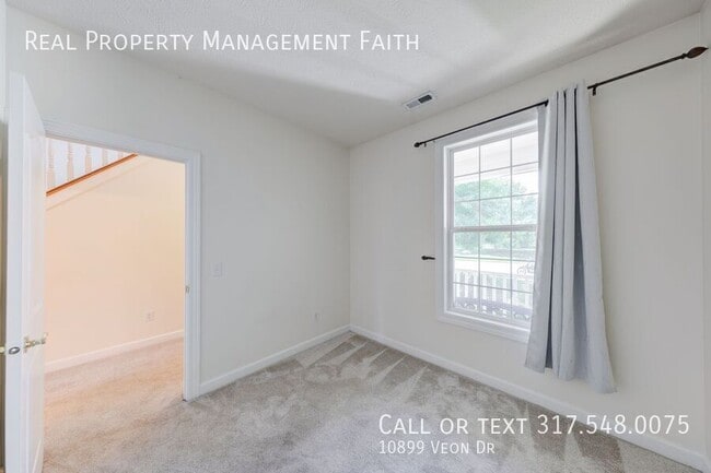 Building Photo - 10899 Veon Dr