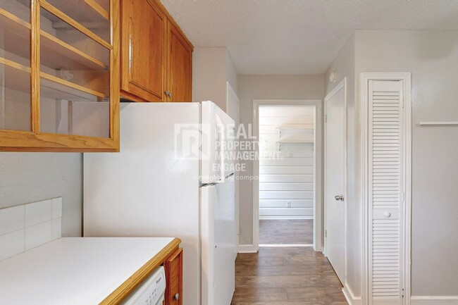 Building Photo - 3 bedroom Single Story Home for Rent in Sh...