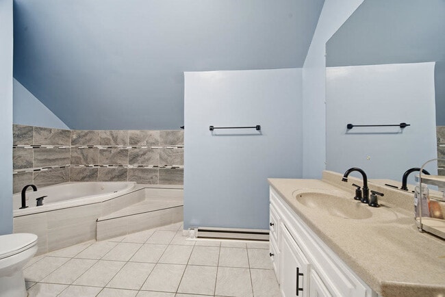 Building Photo - 11224 S Hermosa Ave