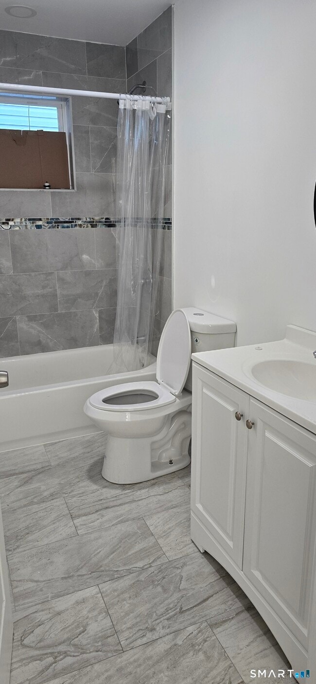 Building Photo - 99 Johnson St