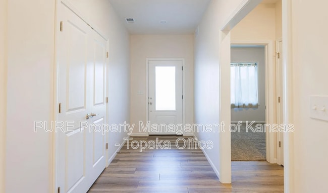 Building Photo - 3312 SE 22nd St