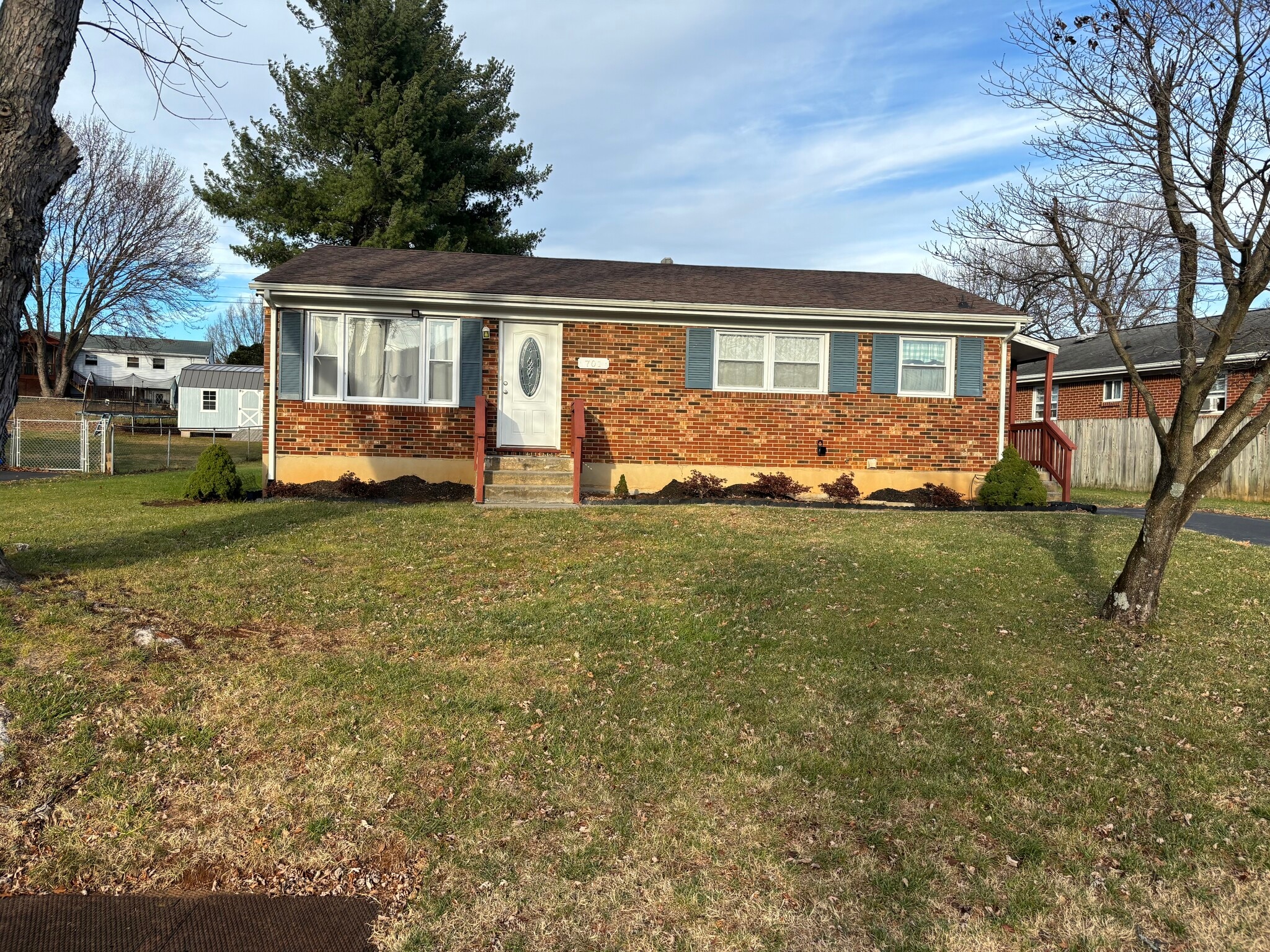 Building Photo - 701 Moran Ave