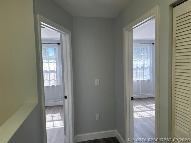 Building Photo - 4151 Eastridge Cir