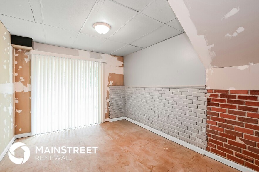 Building Photo - 3865 Scarsborough Dr SW