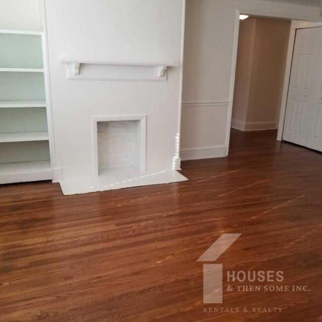 Building Photo - 203 W Faris Rd