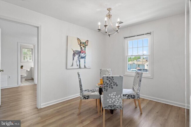 Building Photo - 110 Westwick Ct