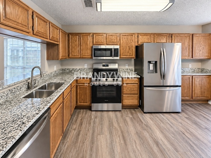 Building Photo - 2616 Harvest Moon Dr