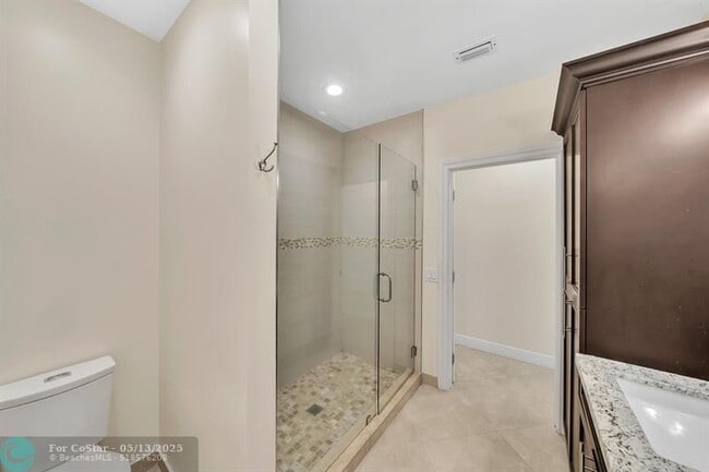 Building Photo - 4920 SW 170th Ave