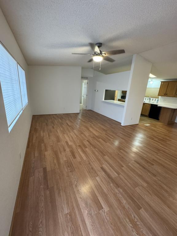 Building Photo - 4885 N Sierra Rd