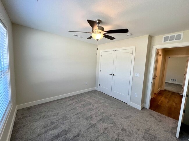 Building Photo - Newly built 3-bedroom duplex in Irvine Acres!
