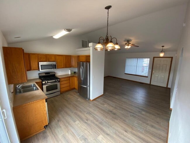 Building Photo - 856 N Doryport Ct