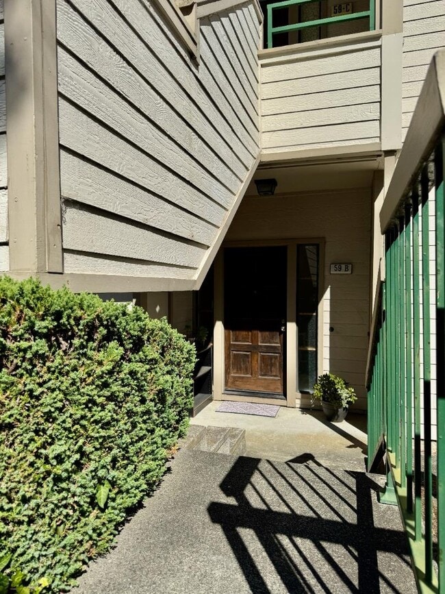 Building Photo - 59 Appian Way