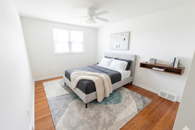 Building Photo - 2726 Cranston Rd