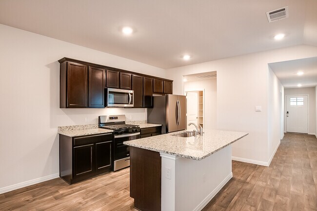 Building Photo - 490 Evergreen Sumac Loop, Kyle, Texas 78640