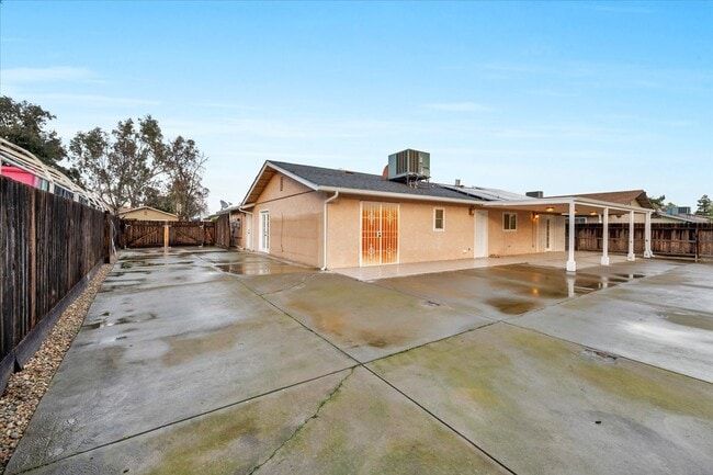 Building Photo - 1488 Indianapolis Ave