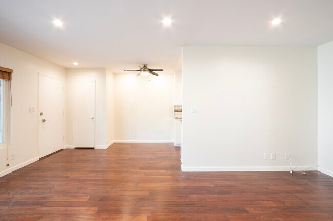 Building Photo - 2721 2nd St