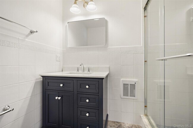 Building Photo - 89 Huntville Rd