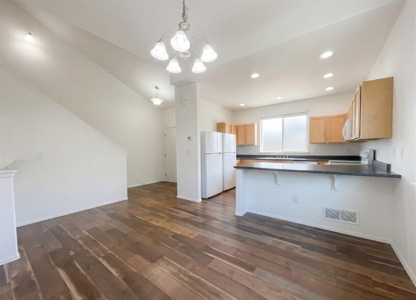 Building Photo - 444 Stonebrook Dr