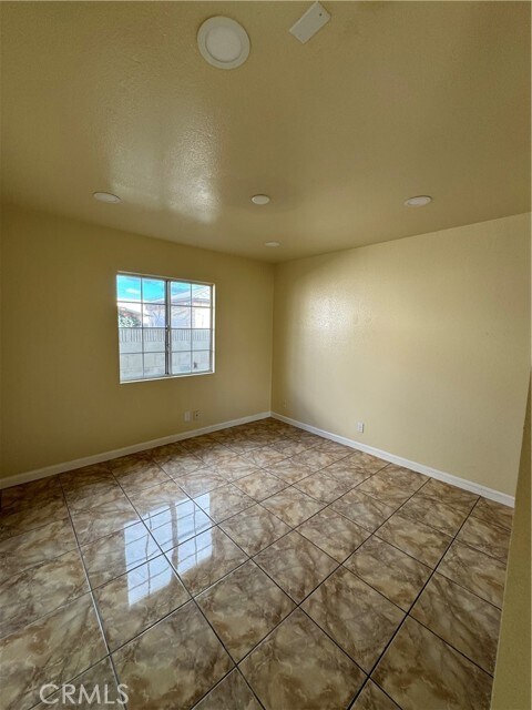 Building Photo - 3538 W 108th St