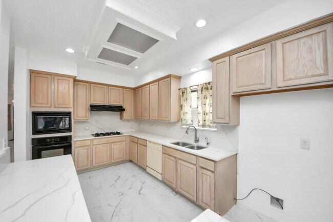 Building Photo - 3138 Waters View Dr