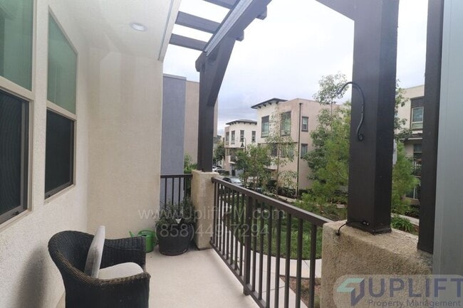 Building Photo - 2428 Verano Wy.