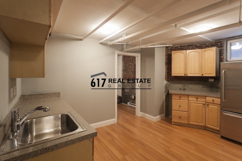 Building Photo - 38 Cherry St