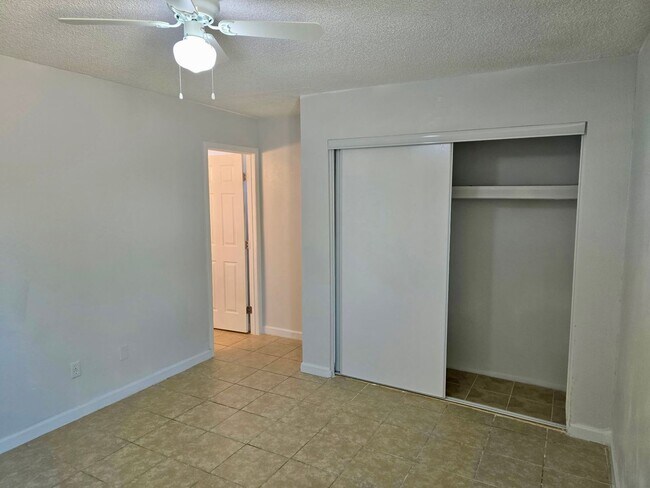 Building Photo - Hacienda Estates Three Bedroom Two Bath home !!! Close to Hospital and Retail Stores