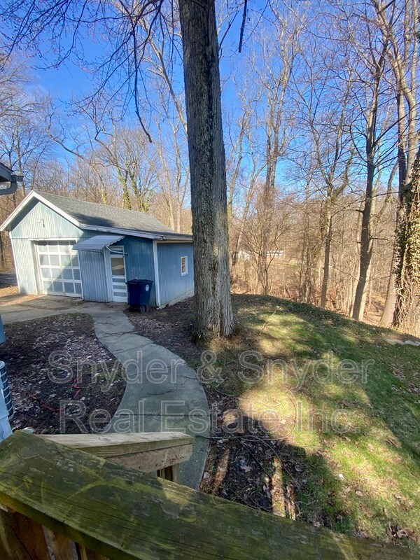 Building Photo - 623 Doris Ave