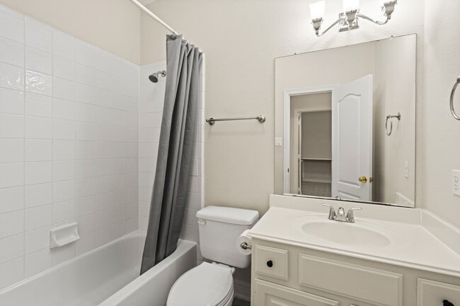 Building Photo - 5819 Brook Bend Dr