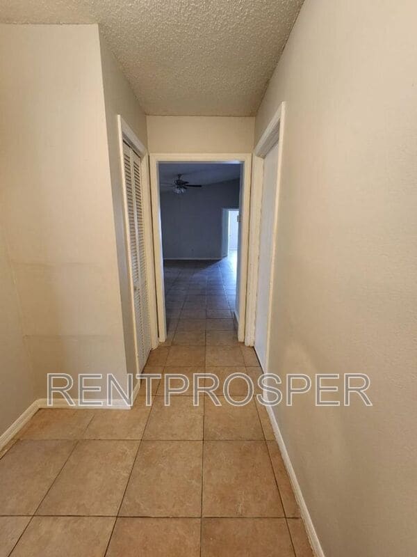 Building Photo - 3816 Sutters Mill Circle