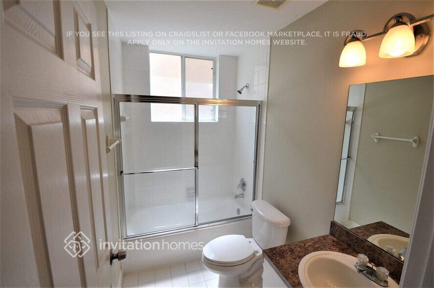 Building Photo - 5036 Heron Pl