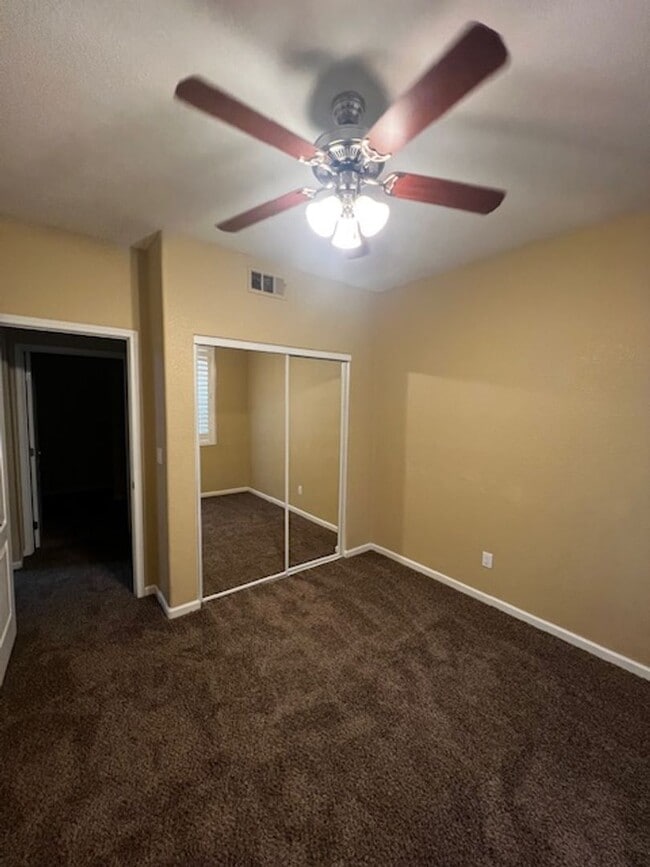 Building Photo - 3 Bedroom Condo - Gated - Summerlin - Detached Garage- New Carpet