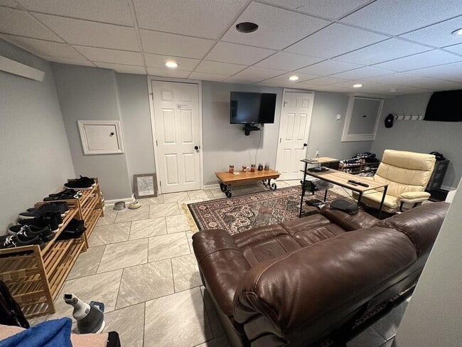 Building Photo - 620 Oxford Blvd