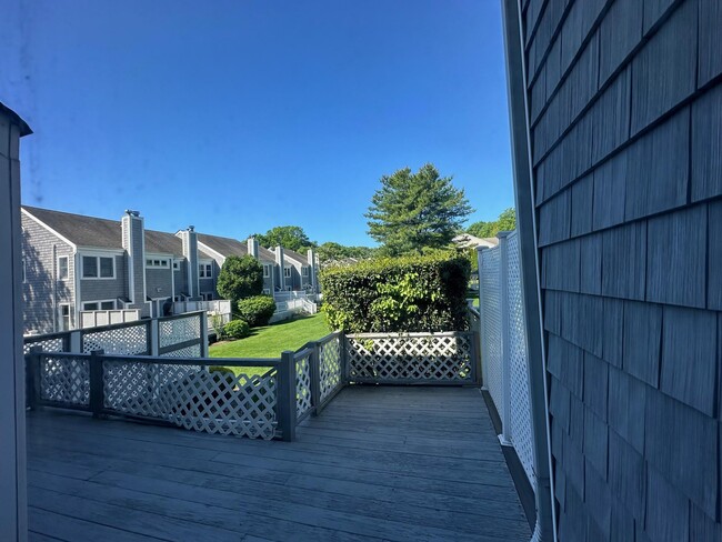 Building Photo - 37 Sea Ct Ln